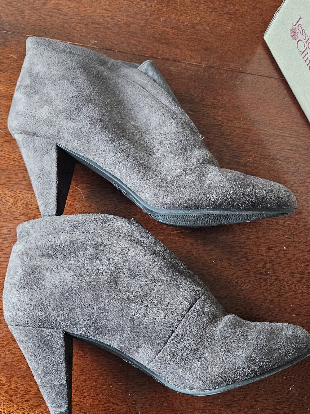 Jessica Cline Gray Suede Pointed-Toe Ankle Booties Size 8.5 - Picture 3 of 8